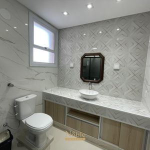 Apartamento com 236m², 4 dormitórios, 1 suíte, 1 vaga no Panorama em Torres para Comprar