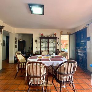 Apartamento com 269m², 4 dormitórios, 3 suítes, 2 vagas no Edificio Santa Helena em Torres para Comprar