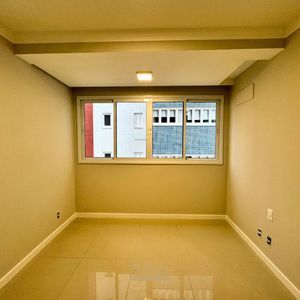 Apartamento com 79m², 2 dormitórios, 1 suíte, 1 vaga no Murano em Torres para Comprar