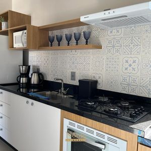 Apartamento com 74m², 2 dormitórios, 1 suíte, 2 vagas no Essenza em Torres para Comprar