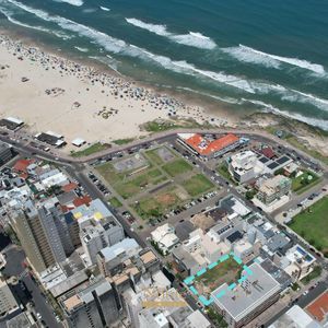 Apartamento com 70m², 2 dormitórios, 2 suítes, 2 vagas no POSH em Torres para Comprar