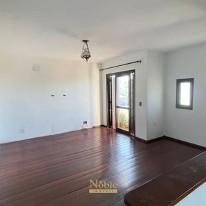 Apartamento com 140m², 3 dormitórios, 1 suíte, 1 vaga no Edificio Clezar em Torres para Comprar