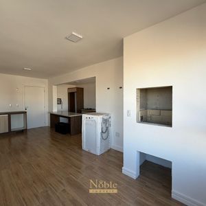 Apartamento com 80m², 2 dormitórios, 1 suíte, 1 vaga no Trade Center em Torres para Comprar