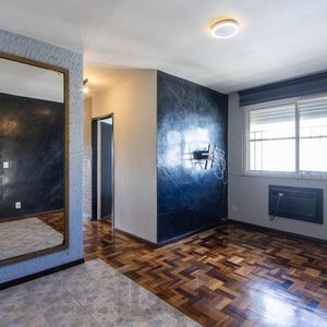 Apartamento Totalmente Reformado, 3 Dormitórios e 69 m² Privativos.