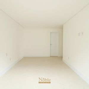 Apartamento com 130m², 3 dormitórios, 1 suíte, 2 vagas no Monterrey em Torres para Comprar