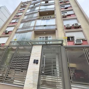 Ótimo apartamento 2 dormitórios, no Centro Histórico.
