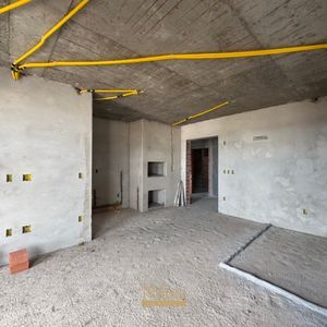 Apartamento com 80m², 2 dormitórios, 1 suíte, 1 vaga no Mirage em Torres para Comprar