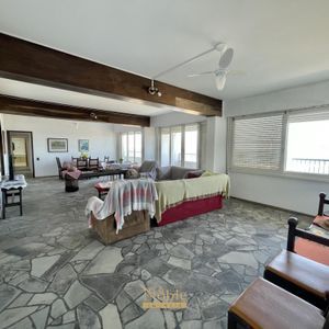 Apartamento com 236m², 4 dormitórios, 1 suíte, 1 vaga no Panorama em Torres para Comprar