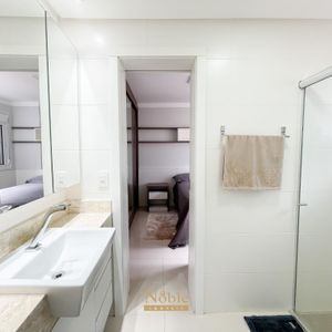 Apartamento com 124m², 3 dormitórios, 3 suítes, 2 vagas no Lê Classic em Torres para Comprar