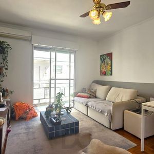 Ótimo apartamento com 79,4m2, 2 dormitórios, 1 vaga de garagem e dependencia completa.