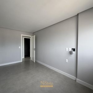 Apartamento com 102m², 3 dormitórios, 1 suíte, 2 vagas no Maui Residencial em Torres para Comprar