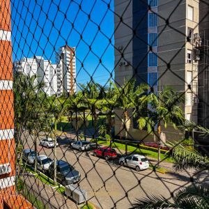 Apartamento com 114m², 3 dormitórios, 3 suítes, 2 vagas no Absoluto em Torres para Comprar