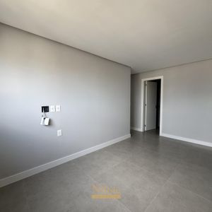 Apartamento com 102m², 3 dormitórios, 1 suíte, 2 vagas no Maui Residencial em Torres para Comprar