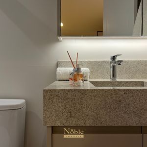 Apartamento com 71m², 2 dormitórios, 1 suíte, 2 vagas no Residencial DI Capri em Torres para Comprar