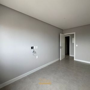 Apartamento com 102m², 3 dormitórios, 1 suíte, 2 vagas no Maui Residencial em Torres para Comprar