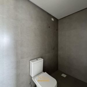 Apartamento com 102m², 3 dormitórios, 1 suíte, 2 vagas no Maui Residencial em Torres para Comprar