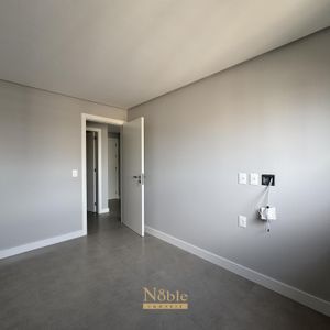 Apartamento com 77m², 2 dormitórios, 1 suíte, 2 vagas no Maui Residencial em Torres para Comprar