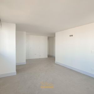Apartamento com 78m², 2 dormitórios, 1 suíte, 1 vaga no Vista Mare em Torres para Comprar