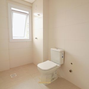 Apartamento com 130m², 3 dormitórios, 1 suíte, 2 vagas no Monterrey em Torres para Comprar