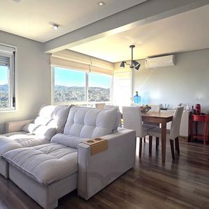 Apartamento semi mobiliado com 3 dormitórios transformados em 2, sendo 1 suíte e 1 vaga de garagem.