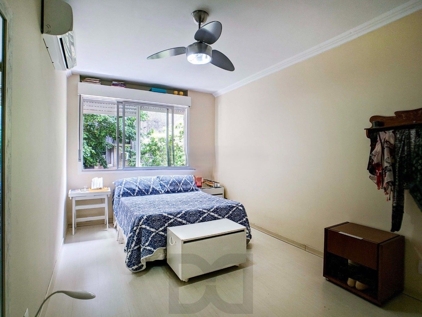Apartamento à venda no bairro Menino Deus. Localizado em frente ao Parque Marinha do Brasil. O imóvel conta com 2 dormitórios e 1 vaga coberta. — foto 14