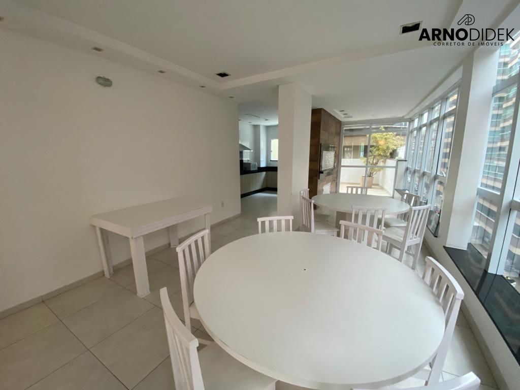 Apartamento à venda com 3 quartos, 142m² - Foto 23