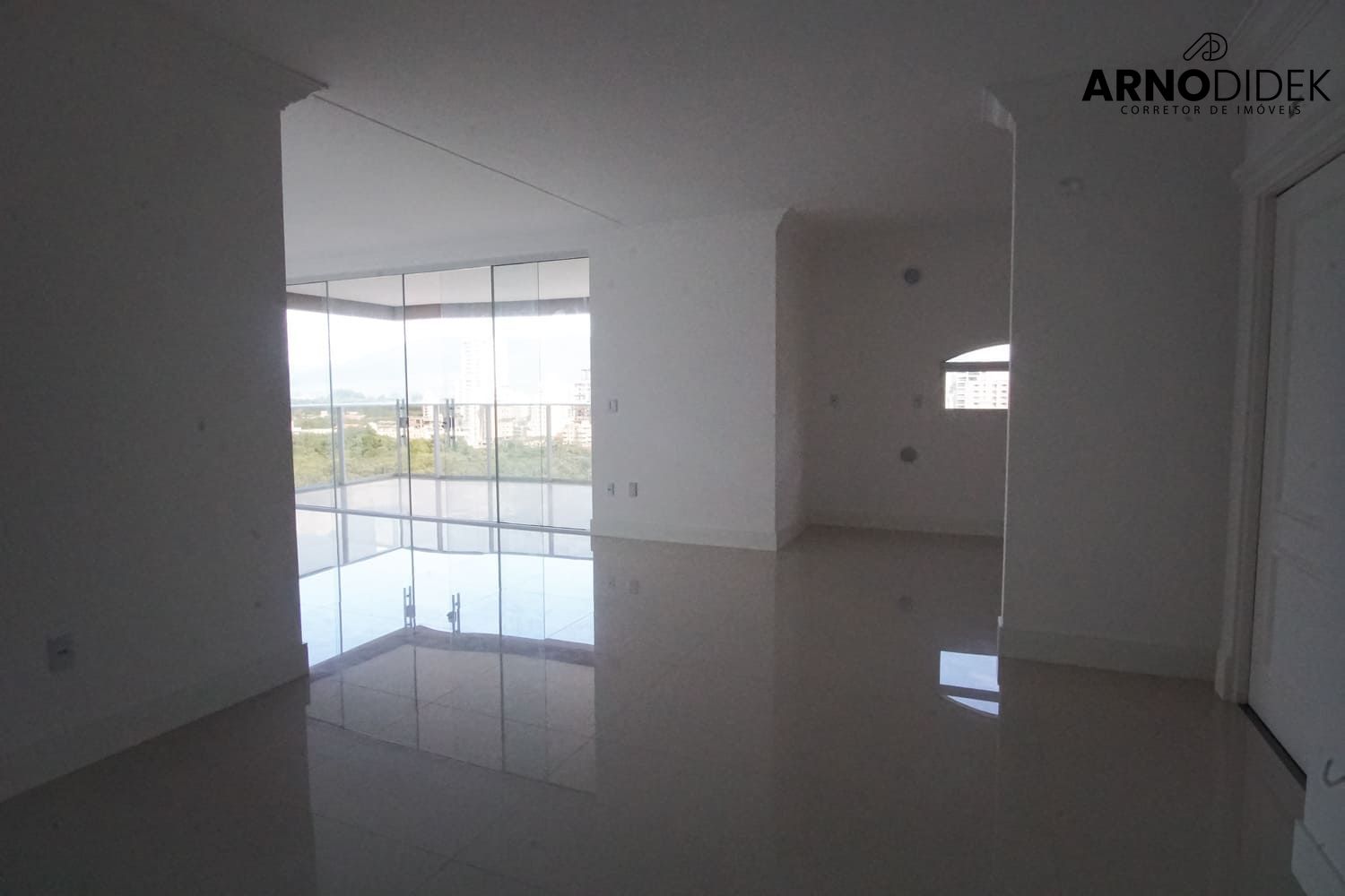 Apartamento à venda com 4 quartos, 173m² - Foto 9