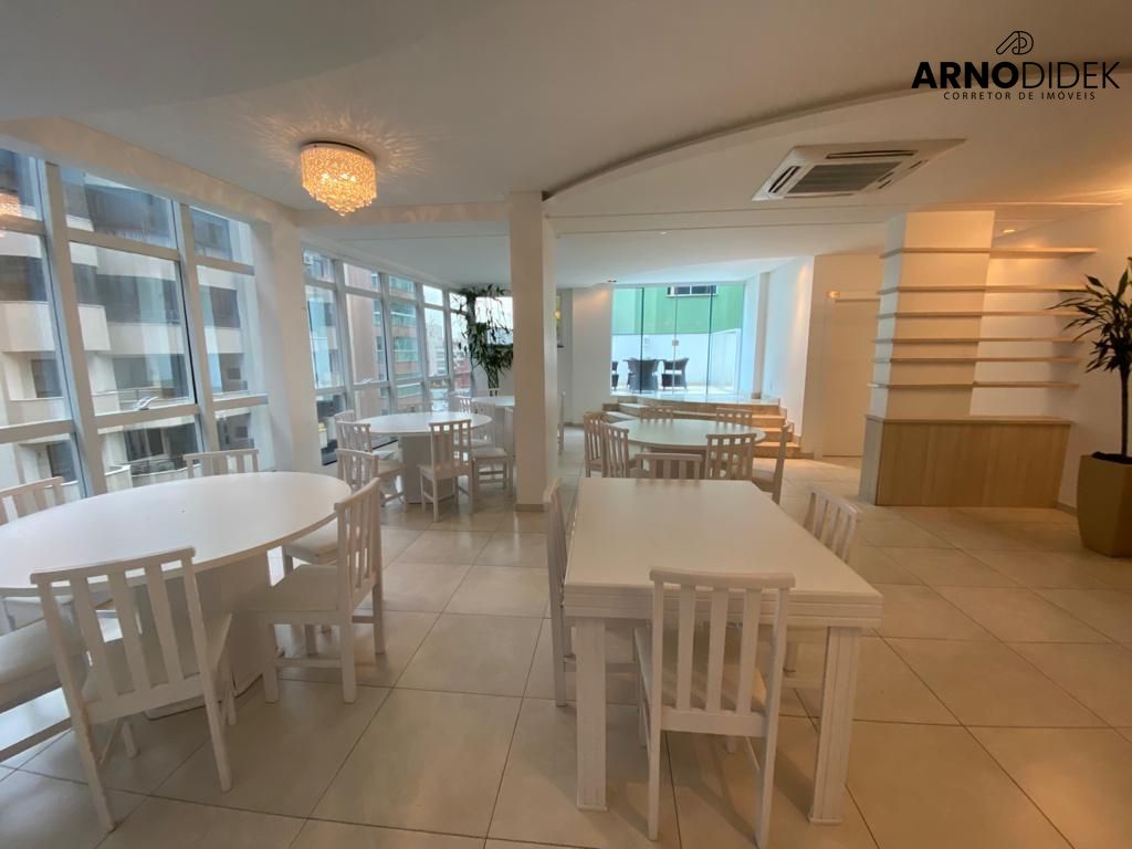 Apartamento à venda com 3 quartos, 142m² - Foto 32