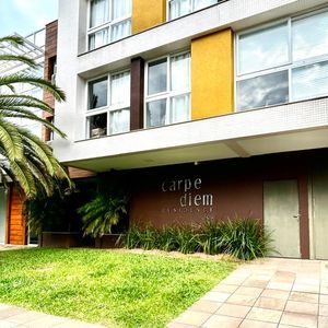 Apartamento no Ed. Carpe Diem de 3 dormitórios próximo da Praia