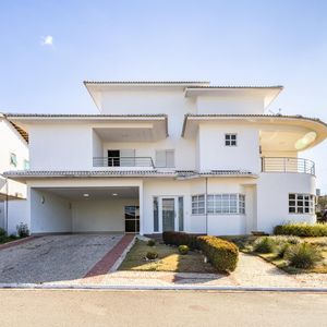 Sobrado venda no Jardins Madri com 5 quartos, 349 m² construídos e 641 m² totais