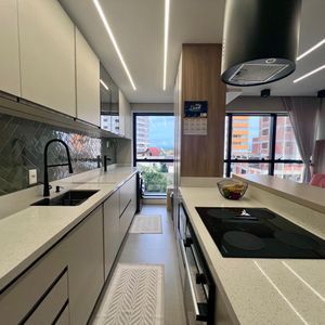 Apartamento à Venda no Edifício Rosa dos Ventos - Praia Grande, Torres/RS | 2 Suítes, 76m²
