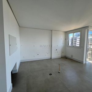 Apartamento Novo 3 Dormitórios no 18º Andar do Montalcino - Praia Grande Torres