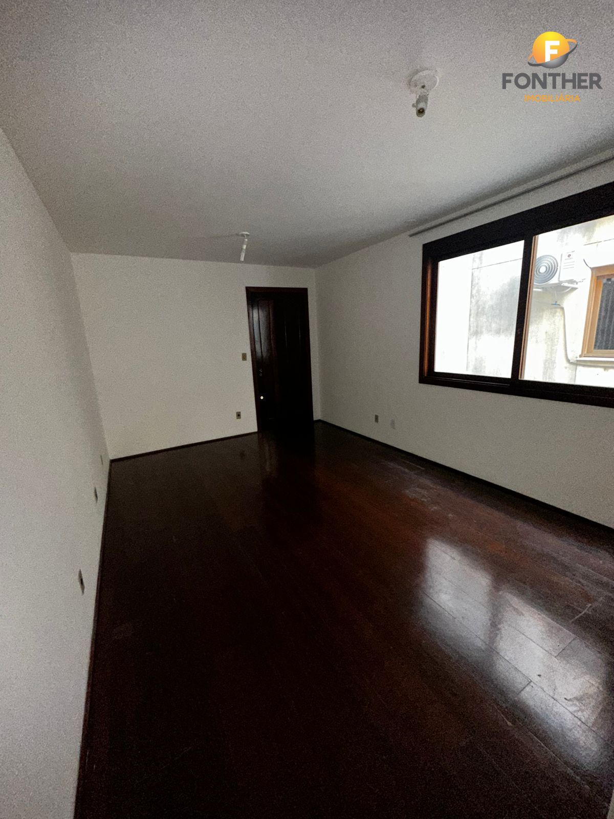 Apartamento à venda com 1 quarto, 75m² - Foto 5