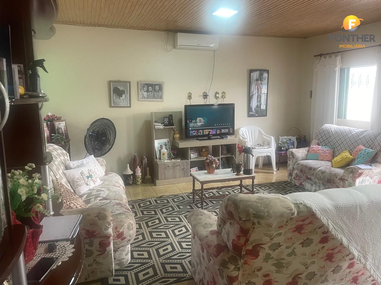 Casa à venda com 3 quartos, 99m² - Foto 3