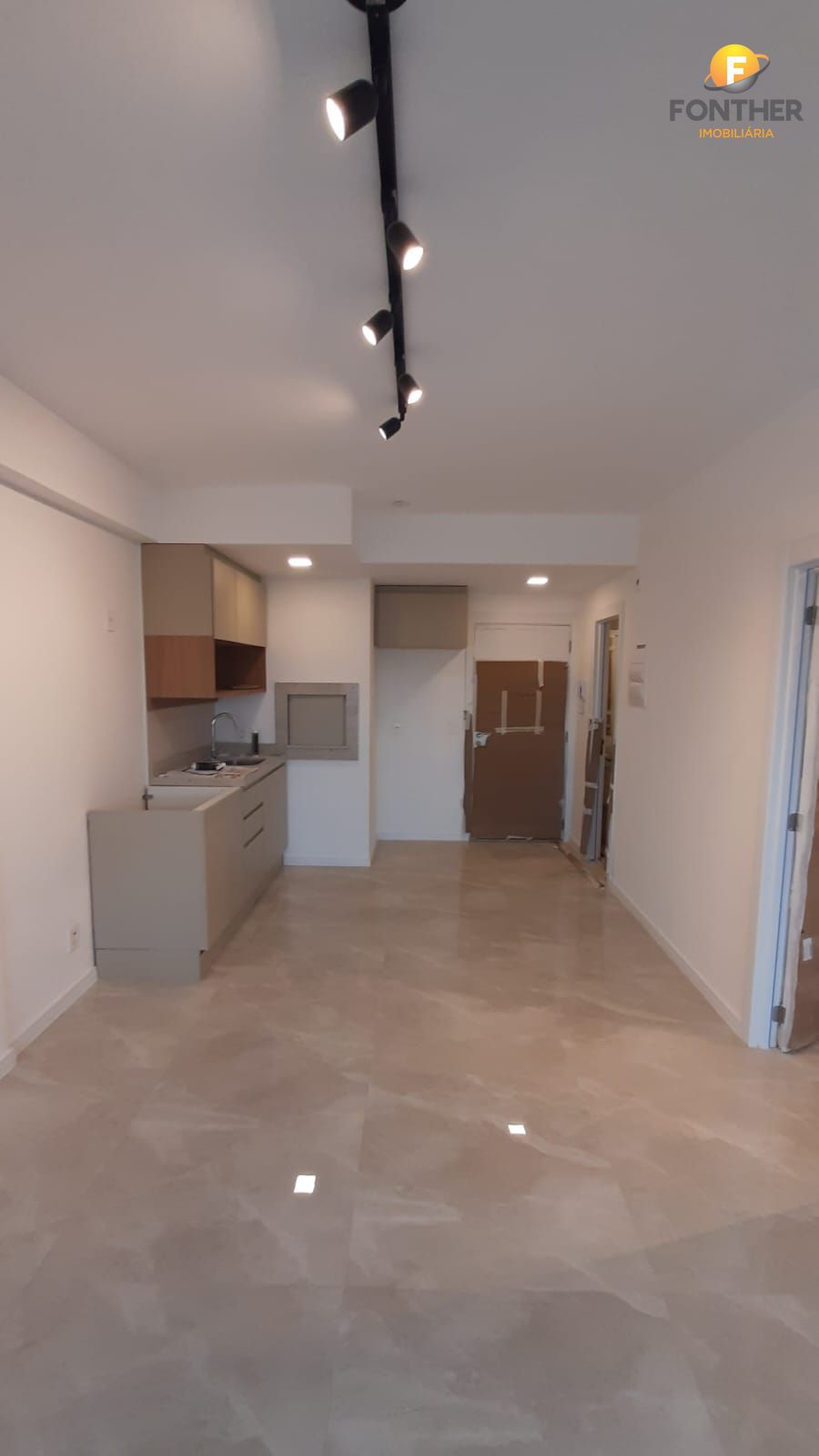 Apartamento para alugar com 1 quarto, 55m² - Foto 9