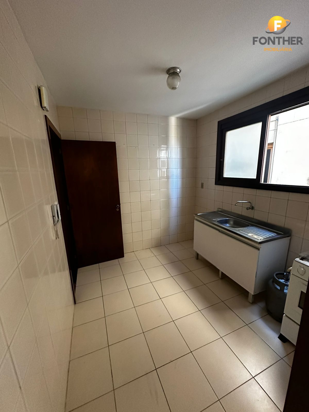 Apartamento à venda com 1 quarto, 75m² - Foto 6