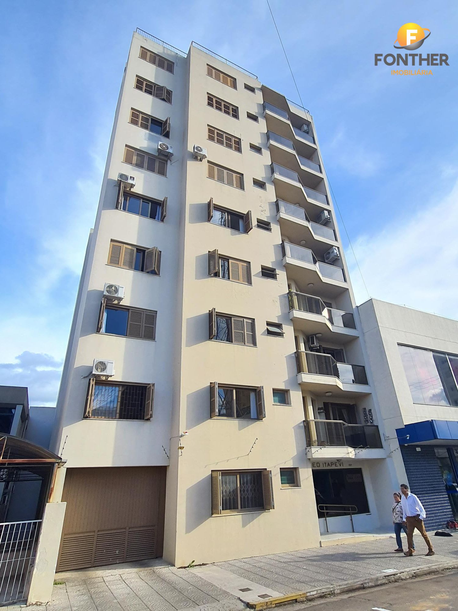 Apartamento à venda com 3 quartos, 124m² - Foto 1