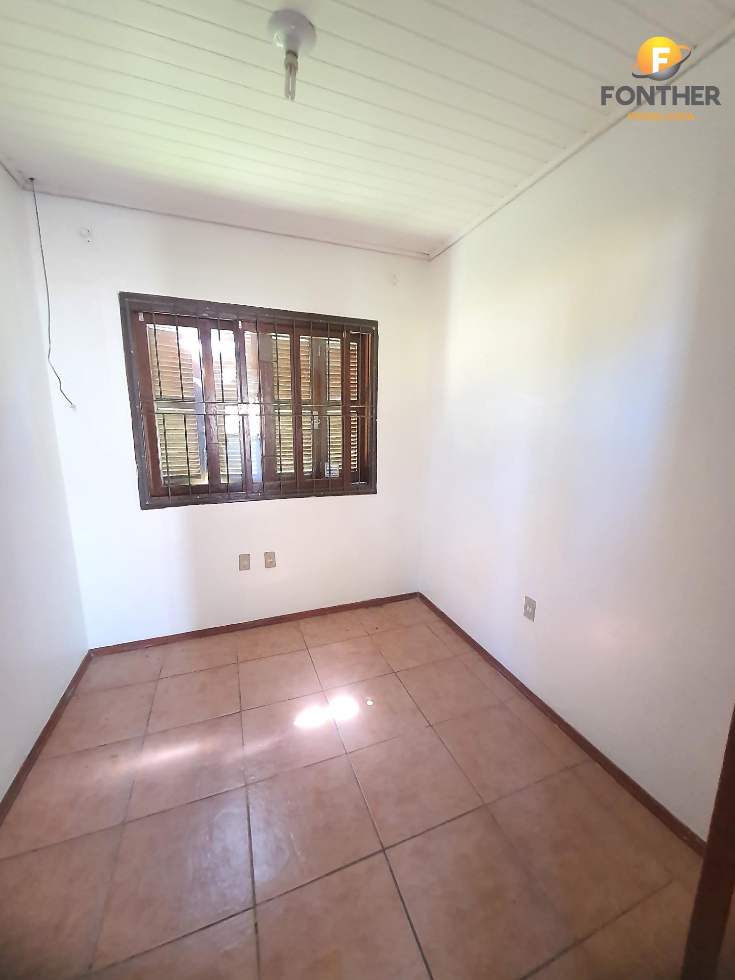 Casa à venda com 3 quartos, 90m² - Foto 14