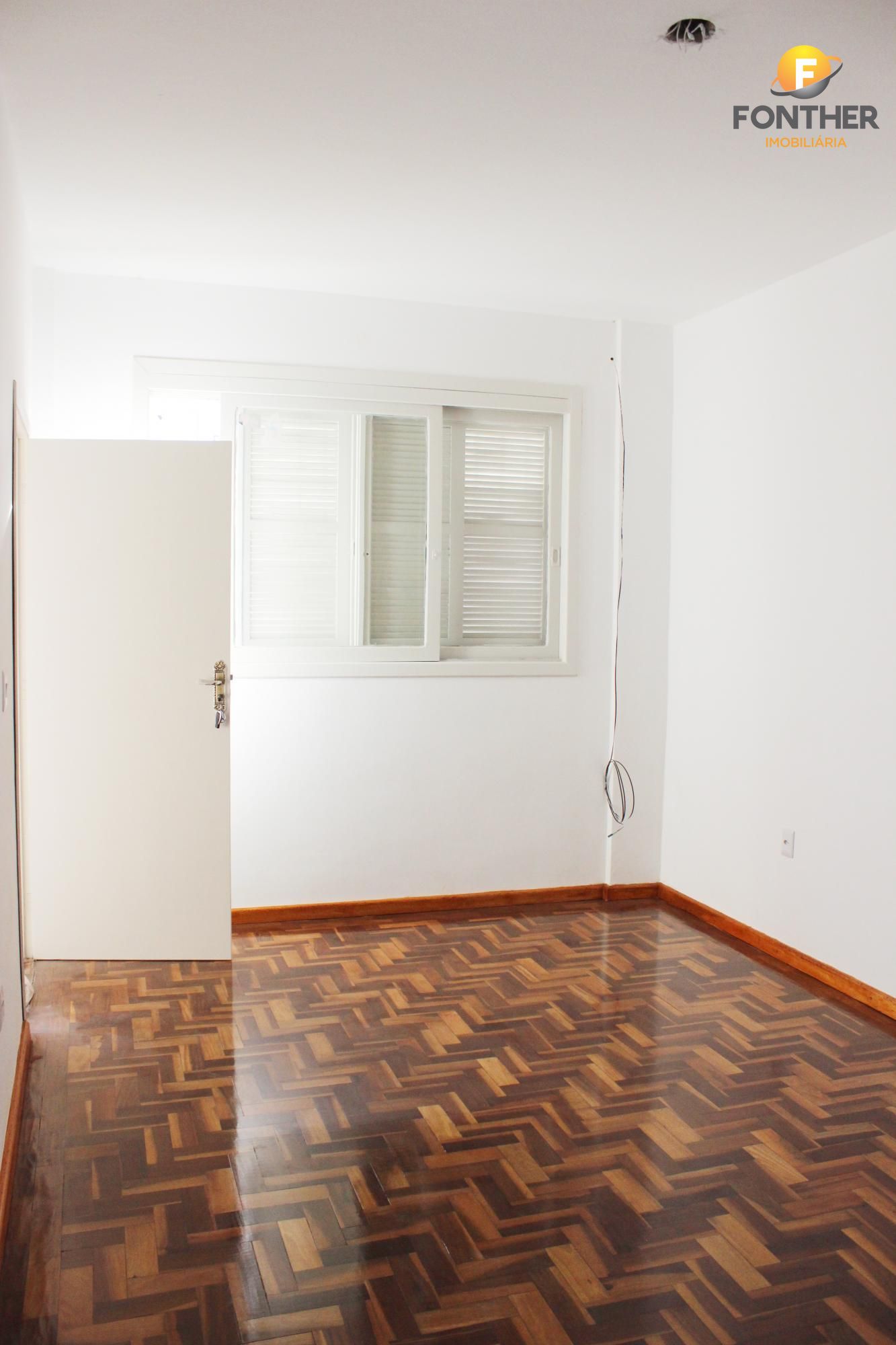 Apartamento à venda com 2 quartos, 69m² - Foto 4