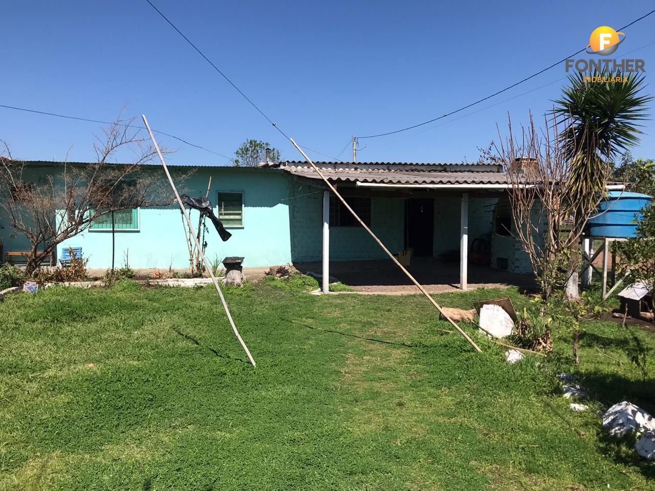 Casa à venda com 2 quartos, 69m² - Foto 1