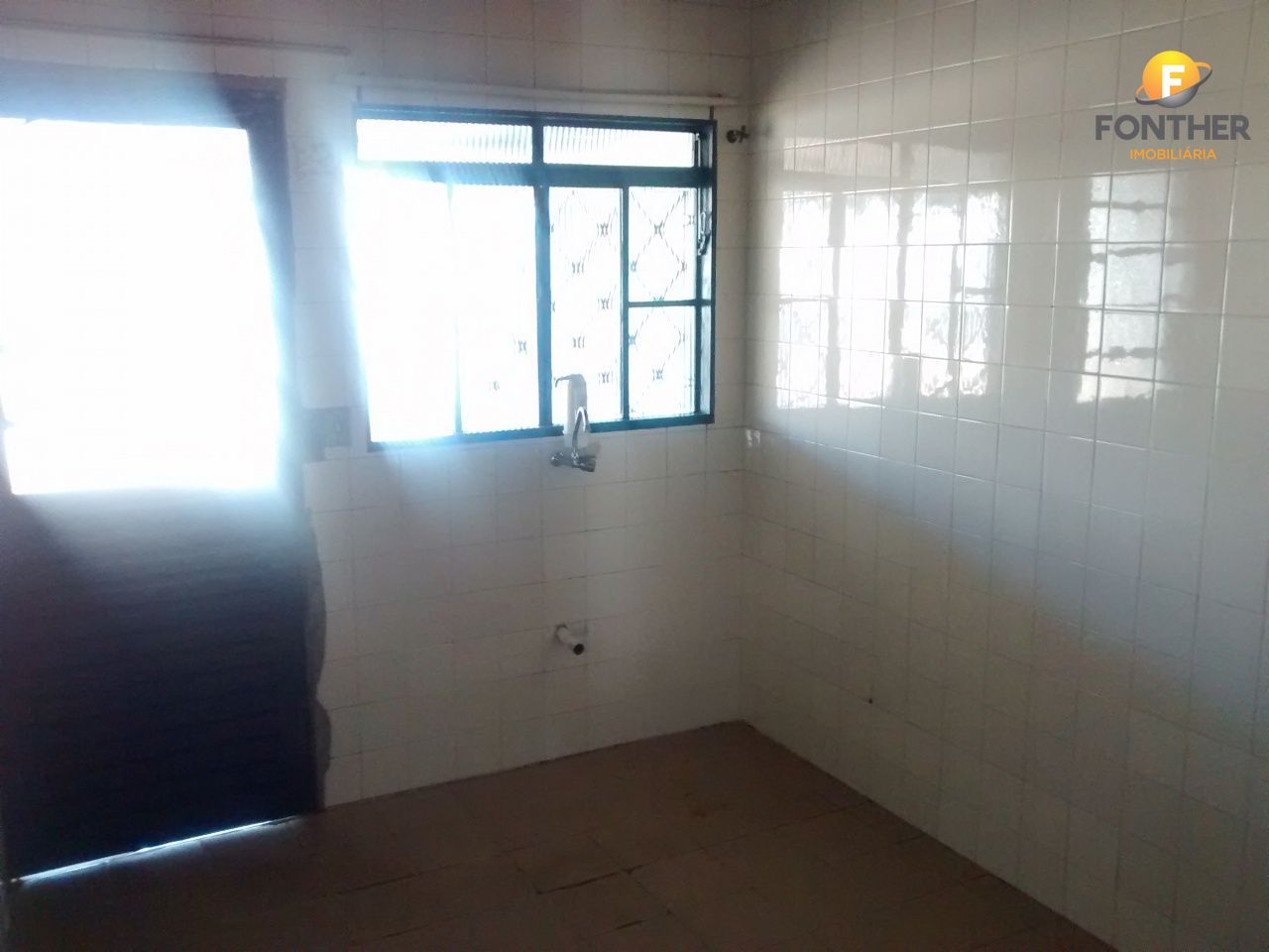 Casa à venda com 3 quartos, 100m² - Foto 13