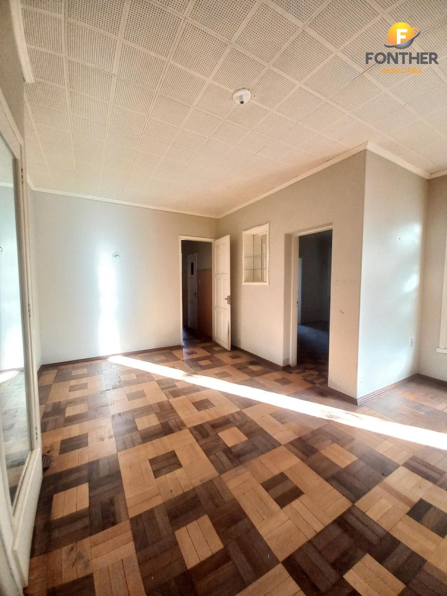 Casa à venda com 3 quartos, 295m² - Foto 4