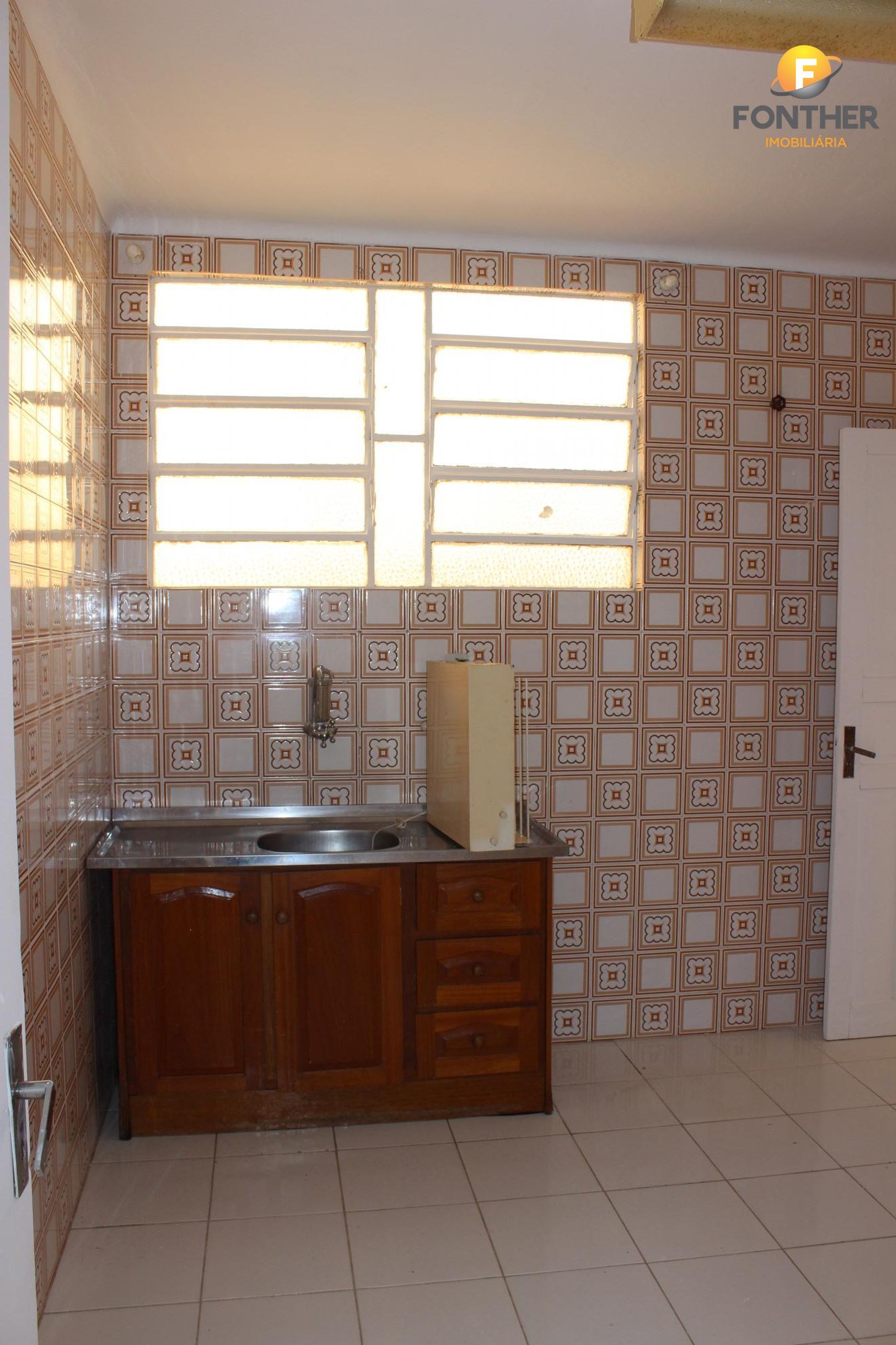 Casa à venda com 3 quartos, 86m² - Foto 9