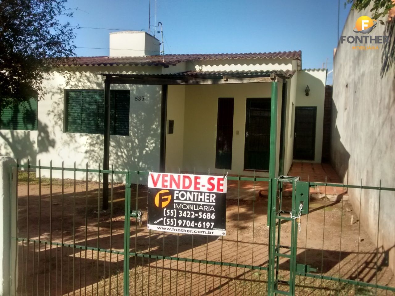 Casa à venda com 3 quartos, 100m² - Foto 2