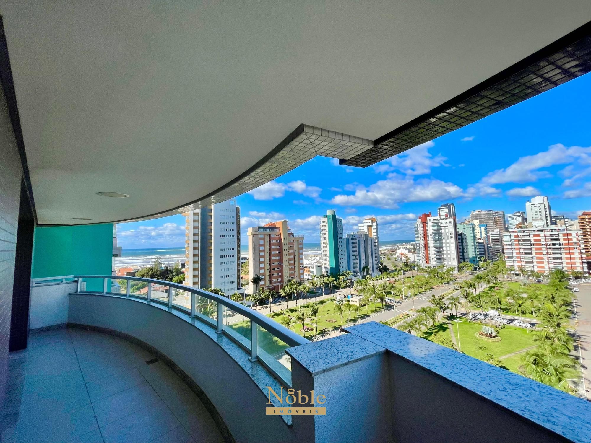 Apartamento, 3 dormitórios, 3 suítes, 3 vagas no Puerto Madero em Torres para Comprar