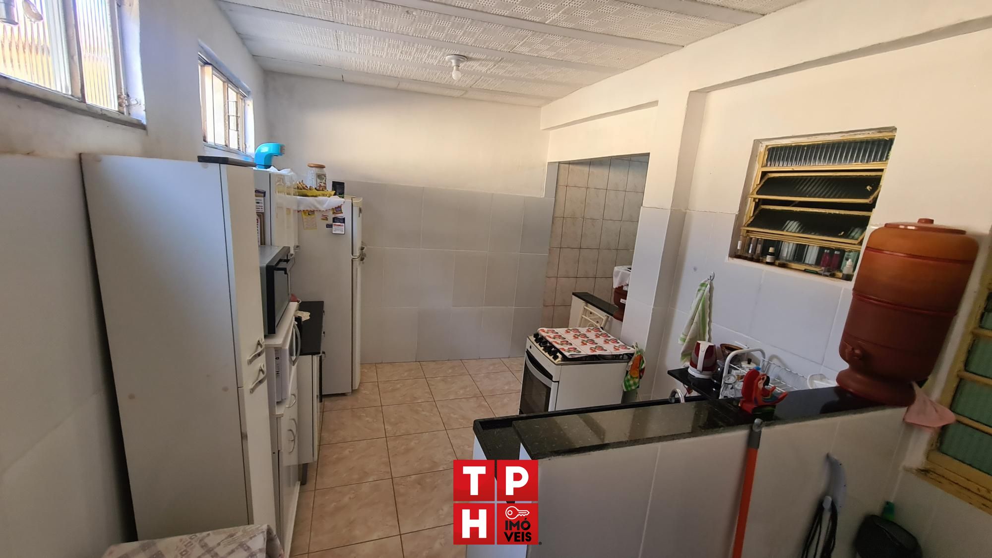 Casa à venda com 3 quartos, 64m² - Foto 4