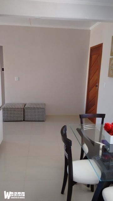 Casa à venda com 2 quartos, 81m² - Foto 4