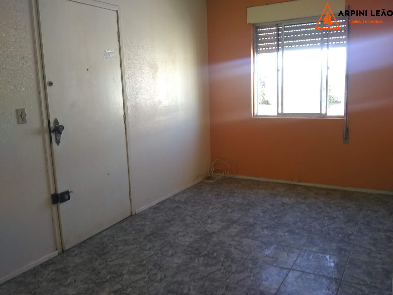 Apartamento com 1 Dormitórios à venda, 41 m² por R$ 96.000,00