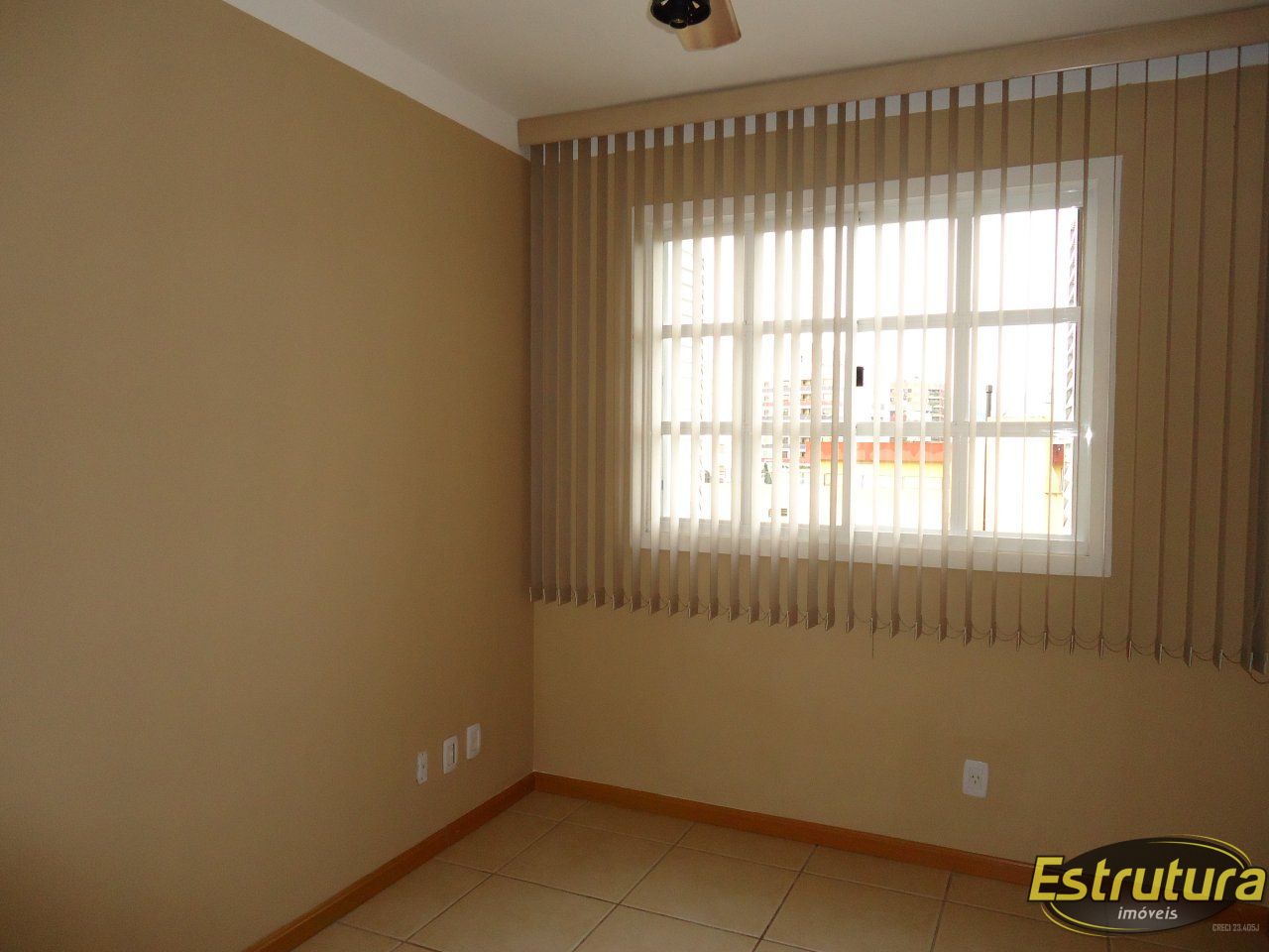 Apartamento com 2 Dormitórios à venda, 73 m² por R$ 360.000,00