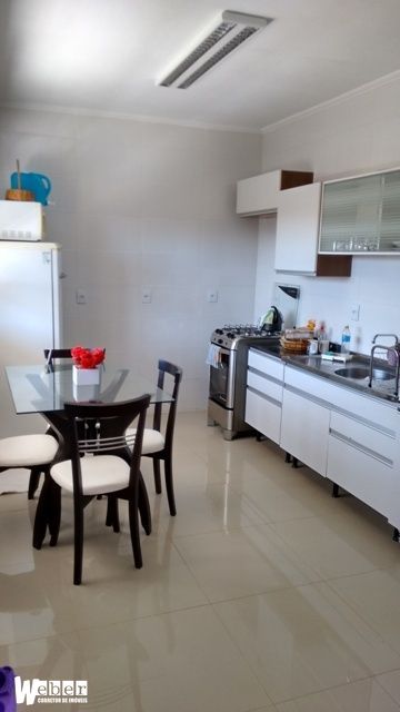 Casa à venda com 2 quartos, 81m² - Foto 7